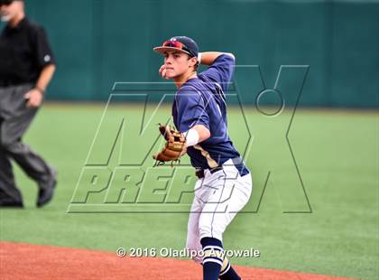 Thumbnail 3 in Atascocita vs. Dallas Jesuit (UIL 6A Regional Final) photogallery.