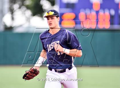 Thumbnail 1 in Atascocita vs. Dallas Jesuit (UIL 6A Regional Final) photogallery.