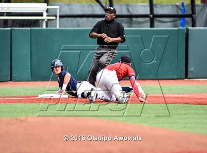 Thumbnail 2 in Atascocita vs. Dallas Jesuit (UIL 6A Regional Final) photogallery.