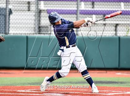 Thumbnail 2 in Atascocita vs. Dallas Jesuit (UIL 6A Regional Final) photogallery.