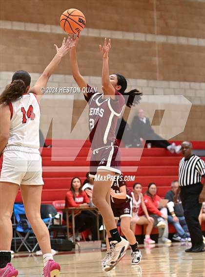 Thumbnail 3 in Notre Dame Academy vs. Palos Verdes (Battle at the Beach) photogallery.