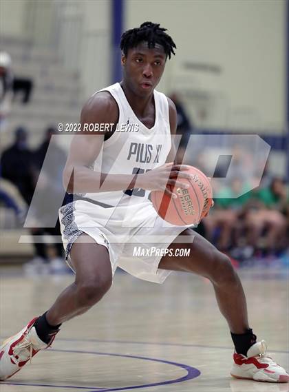 Thumbnail 1 in Pius XI Catholic VS Martin Luther (Wisconsin Basketball Yearbook Shootout) photogallery.
