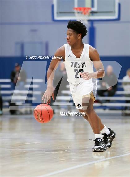 Thumbnail 1 in Pius XI Catholic VS Martin Luther (Wisconsin Basketball Yearbook Shootout) photogallery.