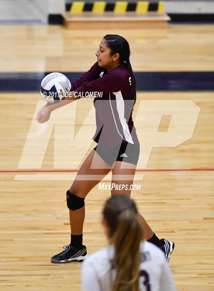 Thumbnail 1 in Brackenridge vs St. Anthony (SAISD Invitational) photogallery.