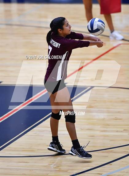 Thumbnail 3 in Brackenridge vs St. Anthony (SAISD Invitational) photogallery.
