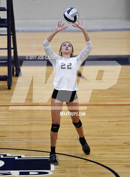 Thumbnail 2 in Brackenridge vs St. Anthony (SAISD Invitational) photogallery.