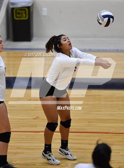 Thumbnail 1 in Brackenridge vs St. Anthony (SAISD Invitational) photogallery.