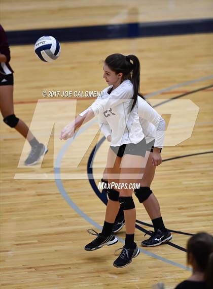 Thumbnail 1 in Brackenridge vs St. Anthony (SAISD Invitational) photogallery.