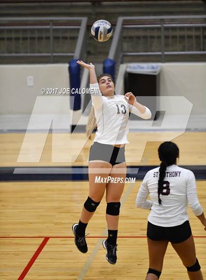 Thumbnail 1 in Brackenridge vs St. Anthony (SAISD Invitational) photogallery.