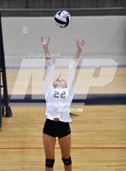 Thumbnail 3 in Brackenridge vs St. Anthony (SAISD Invitational) photogallery.