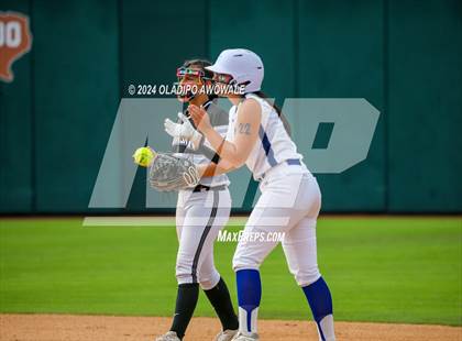 Thumbnail 1 in Beckville vs. Forsan (UIL 2A Softball Semifinal) photogallery.