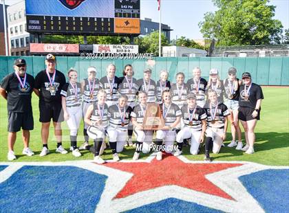 Thumbnail 2 in Beckville vs. Forsan (UIL 2A Softball Semifinal) photogallery.
