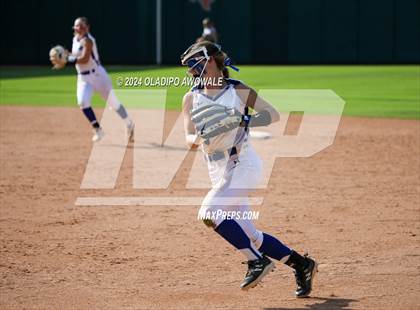 Thumbnail 3 in Beckville vs. Forsan (UIL 2A Softball Semifinal) photogallery.