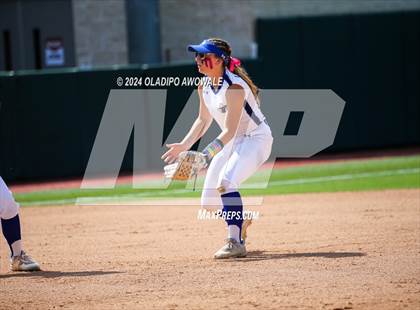Thumbnail 1 in Beckville vs. Forsan (UIL 2A Softball Semifinal) photogallery.