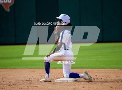 Thumbnail 1 in Beckville vs. Forsan (UIL 2A Softball Semifinal) photogallery.