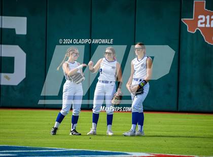 Thumbnail 1 in Beckville vs. Forsan (UIL 2A Softball Semifinal) photogallery.