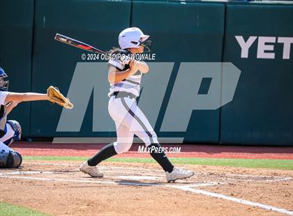 Thumbnail 3 in Beckville vs. Forsan (UIL 2A Softball Semifinal) photogallery.