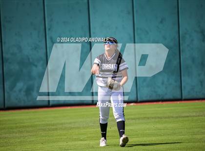 Thumbnail 2 in Beckville vs. Forsan (UIL 2A Softball Semifinal) photogallery.