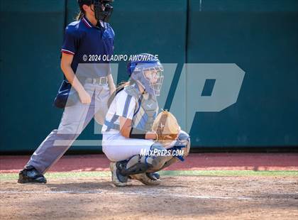 Thumbnail 2 in Beckville vs. Forsan (UIL 2A Softball Semifinal) photogallery.
