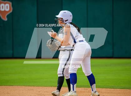 Thumbnail 3 in Beckville vs. Forsan (UIL 2A Softball Semifinal) photogallery.