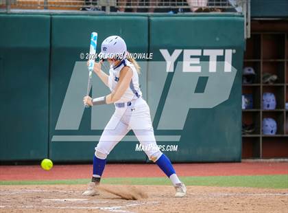 Thumbnail 2 in Beckville vs. Forsan (UIL 2A Softball Semifinal) photogallery.