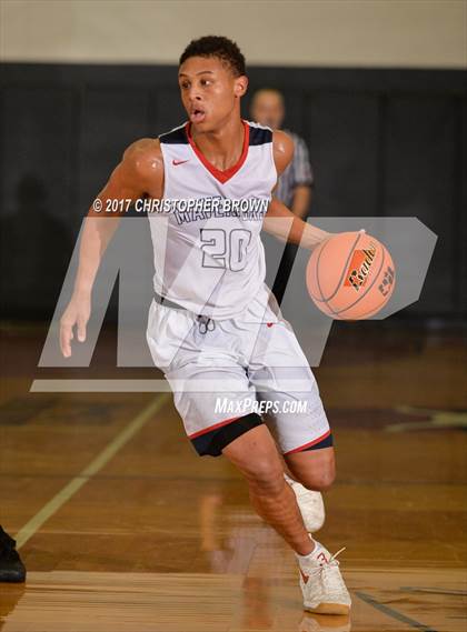 Thumbnail 1 in Manvel vs Lancaster (McDonald's Texas Invitational) photogallery.