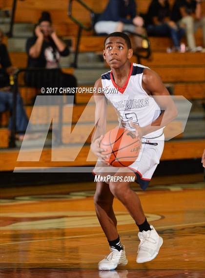 Thumbnail 2 in Manvel vs Lancaster (McDonald's Texas Invitational) photogallery.