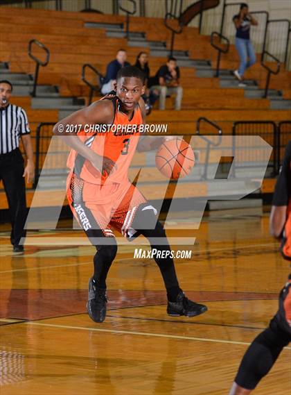 Thumbnail 2 in Manvel vs Lancaster (McDonald's Texas Invitational) photogallery.