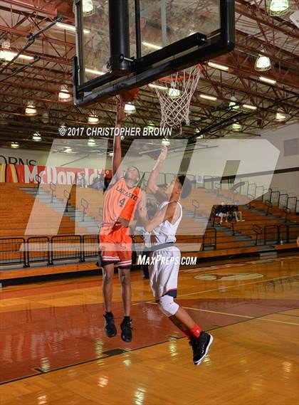Thumbnail 3 in Manvel vs Lancaster (McDonald's Texas Invitational) photogallery.
