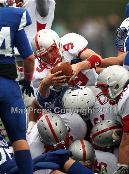 Thumbnail 3 in Conard @ Glastonbury photogallery.