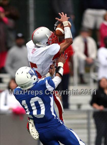 Thumbnail 2 in Conard @ Glastonbury photogallery.