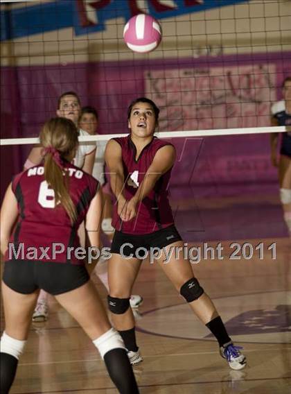 Thumbnail 3 in Modesto @ Beyer photogallery.