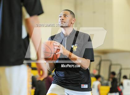 Thumbnail 1 in Alameda vs. San Ramon Valley (Warren Morse Memorial Showcase) photogallery.