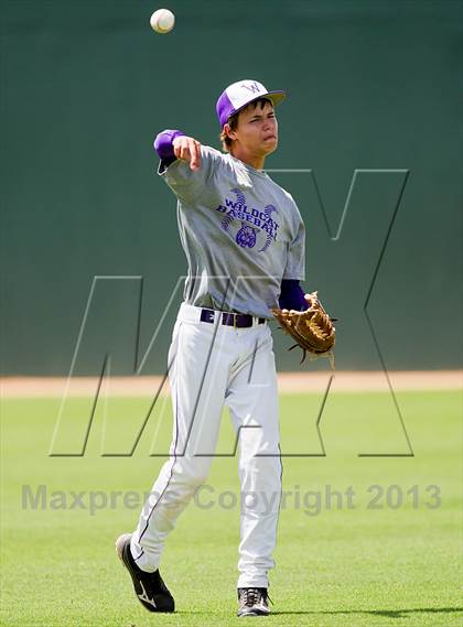 Thumbnail 2 in Flatonia vs Weimar (UIL 1A Region 4 Final) photogallery.