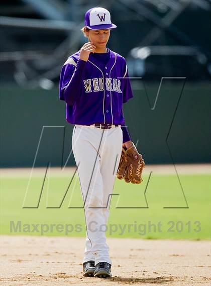 Thumbnail 1 in Flatonia vs Weimar (UIL 1A Region 4 Final) photogallery.