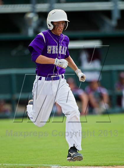 Thumbnail 3 in Flatonia vs Weimar (UIL 1A Region 4 Final) photogallery.