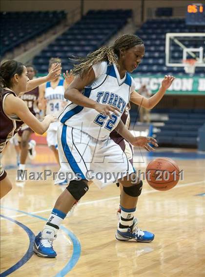 Thumbnail 3 in Bishop's vs La Jolla Country Day (CIF SDS D4 Final) photogallery.