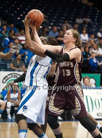 Thumbnail 3 in Bishop's vs La Jolla Country Day (CIF SDS D4 Final) photogallery.