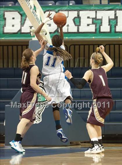 Thumbnail 1 in Bishop's vs La Jolla Country Day (CIF SDS D4 Final) photogallery.