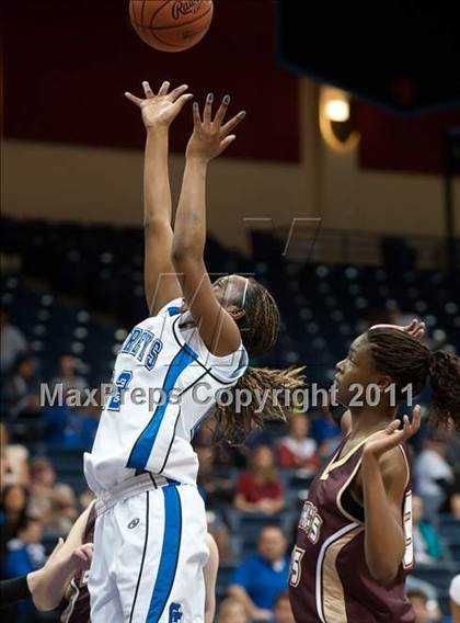 Thumbnail 1 in Bishop's vs La Jolla Country Day (CIF SDS D4 Final) photogallery.