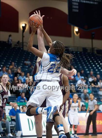 Thumbnail 1 in Bishop's vs La Jolla Country Day (CIF SDS D4 Final) photogallery.