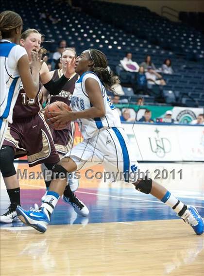 Thumbnail 1 in Bishop's vs La Jolla Country Day (CIF SDS D4 Final) photogallery.