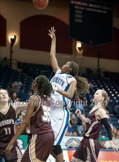 Thumbnail 3 in Bishop's vs La Jolla Country Day (CIF SDS D4 Final) photogallery.