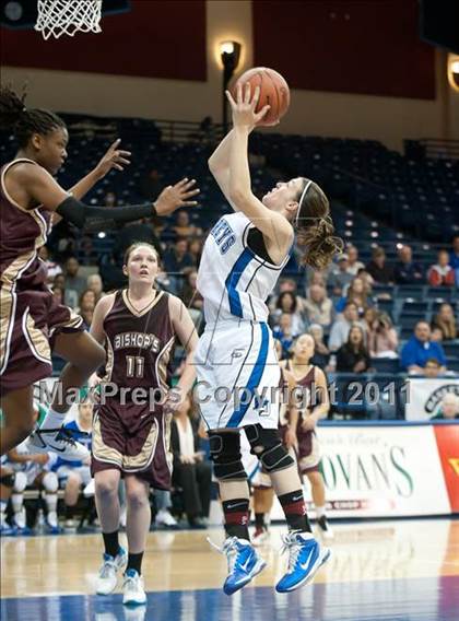 Thumbnail 2 in Bishop's vs La Jolla Country Day (CIF SDS D4 Final) photogallery.