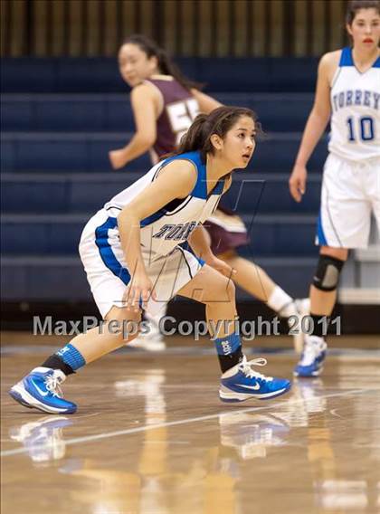 Thumbnail 2 in Bishop's vs La Jolla Country Day (CIF SDS D4 Final) photogallery.