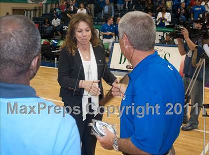 Thumbnail 1 in Bishop's vs La Jolla Country Day (CIF SDS D4 Final) photogallery.