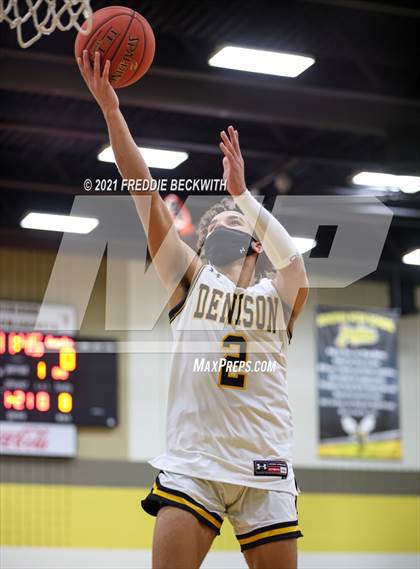Thumbnail 2 in Lovejoy @ Denison photogallery.