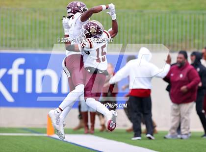 Thumbnail 2 in Summer Creek vs. Katy (UIL 6A D2 Football Regional) photogallery.