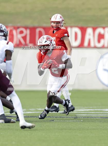 Thumbnail 3 in Summer Creek vs. Katy (UIL 6A D2 Football Regional) photogallery.