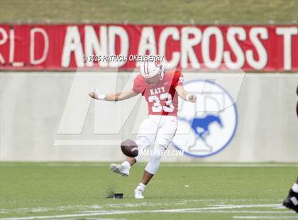 Thumbnail 2 in Summer Creek vs. Katy (UIL 6A D2 Football Regional) photogallery.